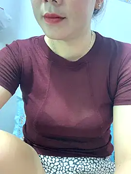 Snapshot of Baby-bigtits chatting on 10-07-25, 02:53 Baby-bigtits online show from 10-07-25, 02:53