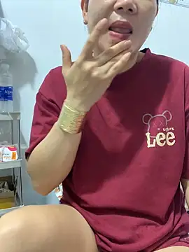 Snapshot of Baby-bigtits chatting on 10-13-25, 11:49 Baby-bigtits online show from 10-13-25, 11:49