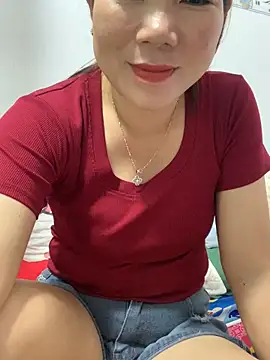 Snapshot of Baby-bigtits chatting on 11-03-25, 12:24 Baby-bigtits online show from 11-03-25, 12:24