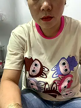 Snapshot of Baby-bigtits chatting on 11-05-25, 02:11 Baby-bigtits online show from 11-05-25, 02:11