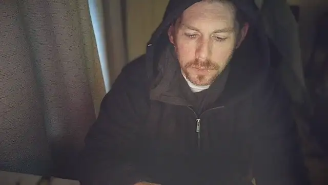 Snapshot of Rock_Pierce chatting on 01-29-25, 01:38 Rock Pierce online show from 01-29-25, 01:38