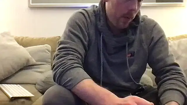 Snapshot of Rock_Pierce chatting on 02-08-25, 04:04 Rock Pierce online show from 02-08-25, 04:04