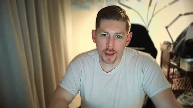 Snapshot of Rock_Pierce chatting on 02-10-25, 05:25 Rock Pierce online show from 02-10-25, 05:25