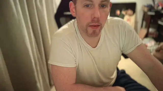 Snapshot of Rock_Pierce chatting on 03-09-25, 11:56 Rock Pierce online show from 03-09-25, 11:56