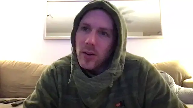 Snapshot of Rock_Pierce chatting on 03-11-25, 04:32 Rock Pierce online show from 03-11-25, 04:32