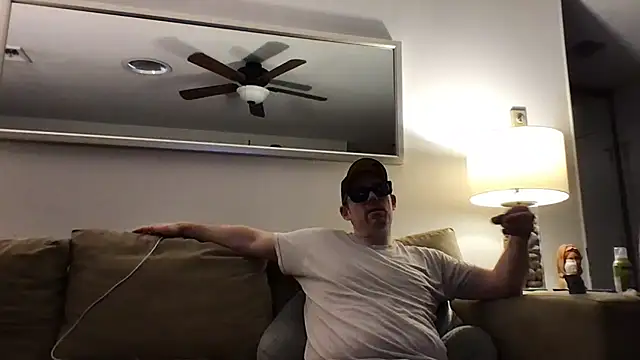 Snapshot of Rock_Pierce chatting on 03-13-25, 09:48 Rock Pierce online show from 03-13-25, 09:48