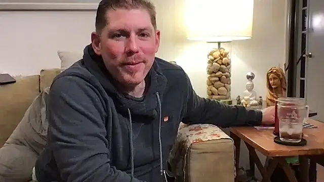 Snapshot of Rock_Pierce chatting on 10-28-25, 11:40 Rock Pierce online show from 10-28-25, 11:40