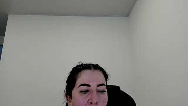 Im coco online show from 02-14-25, 02:44