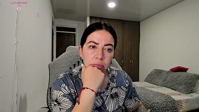 Snapshot of Im_coco chatting on 02-22-26, 10:47 Im coco online show from 02-22-26, 10:47