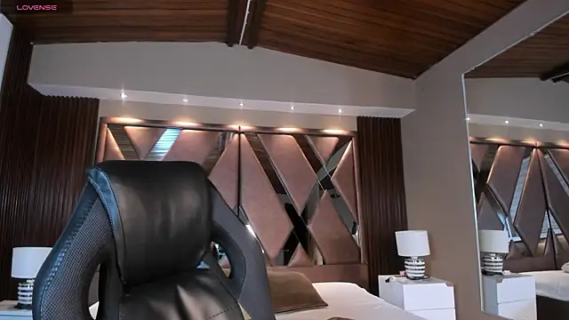 IsabellaaJoness online show from 12-19-25, 11:06