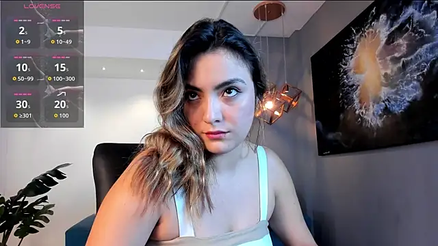 IsabellaaJoness online show from 05-06-26, 11:37