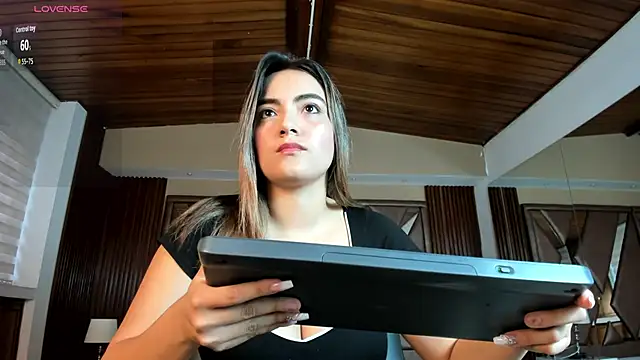 IsabellaaJoness online show from 06-16-26, 11:24