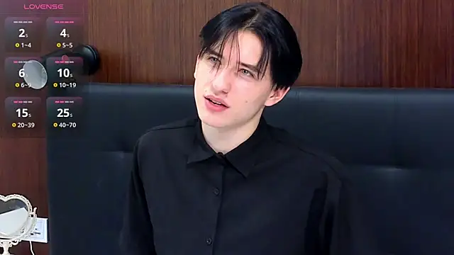 Snapshot of AmondCor chatting on 01-25-25, 04:03 AmondCor online show from 01-25-25, 04:03