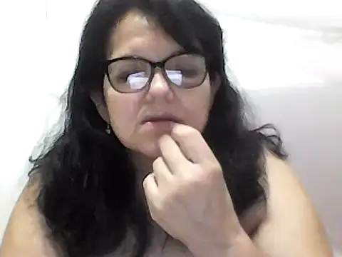 Snapshot of kassandra02 chatting on 01-12-25, 04:50 kassandra02 online show from 01-12-25, 04:50