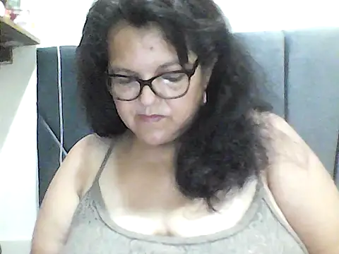 Snapshot of kassandra02 chatting on 10-02-25, 02:46 kassandra02 online show from 10-02-25, 02:46