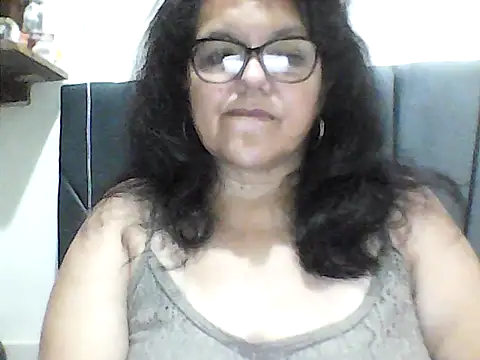 Snapshot of kassandra02 chatting on 10-03-25, 02:52 kassandra02 online show from 10-03-25, 02:52