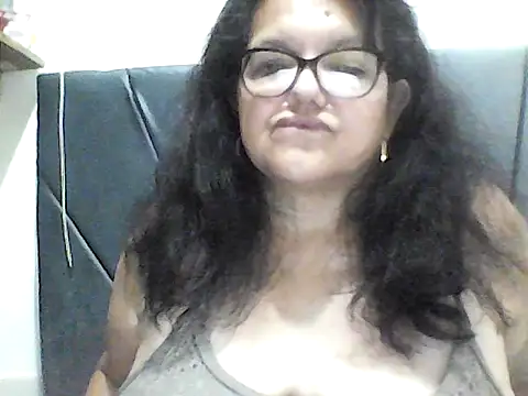 Snapshot of kassandra02 chatting on 10-03-25, 03:09 kassandra02 online show from 10-03-25, 03:09