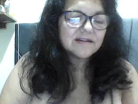 Snapshot of kassandra02 chatting on 10-04-25, 03:15 kassandra02 online show from 10-04-25, 03:15