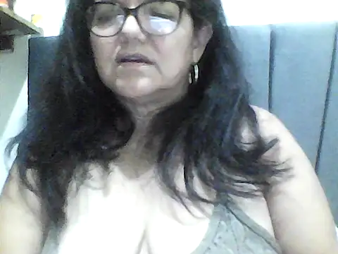 Snapshot of kassandra02 chatting on 10-13-25, 03:39 kassandra02 online show from 10-13-25, 03:39