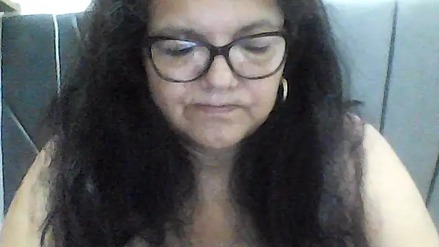 Snapshot of kassandra02 chatting on 10-13-25, 03:45 kassandra02 online show from 10-13-25, 03:45