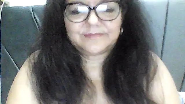 Snapshot of kassandra02 chatting on 10-15-25, 04:07 kassandra02 online show from 10-15-25, 04:07