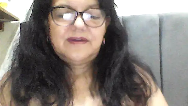 Snapshot of kassandra02 chatting on 10-28-25, 03:25 kassandra02 online show from 10-28-25, 03:25
