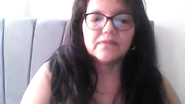 Snapshot of kassandra02 chatting on 11-05-25, 02:39 kassandra02 online show from 11-05-25, 02:39