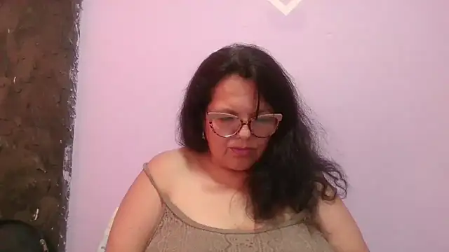 Snapshot of kassandra02 chatting on 04-08-26, 03:12 kassandra02 online show from 04-08-26, 03:12