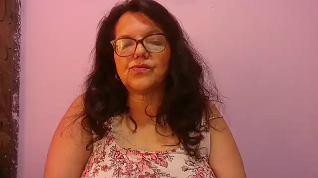 Snapshot of kassandra02 chatting on 04-20-26, 12:41 kassandra02 online show from 04-20-26, 12:41