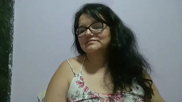 Snapshot of kassandra02 chatting on 05-07-26, 03:12 kassandra02 online show from 05-07-26, 03:12