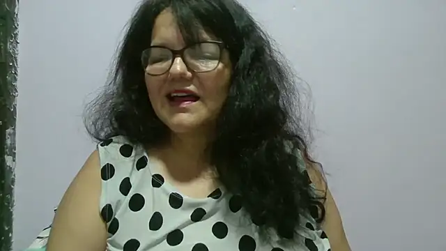 Snapshot of kassandra02 chatting on 05-11-26, 03:01 kassandra02 online show from 05-11-26, 03:01