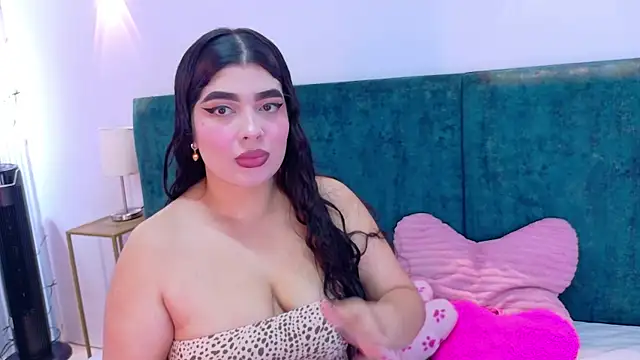 AgathaLynx online show from 10-11-25, 10:36