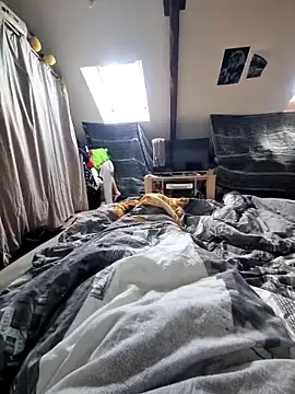 Snapshot of LoLa-69-X chatting on 09-22-25, 01:13 LoLa-69-X online show from 09-22-25, 01:13