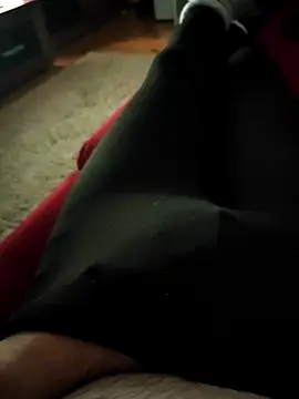 Snapshot of fikoivos chatting on 10-22-25, 08:30 fikoivos online show from 10-22-25, 08:30