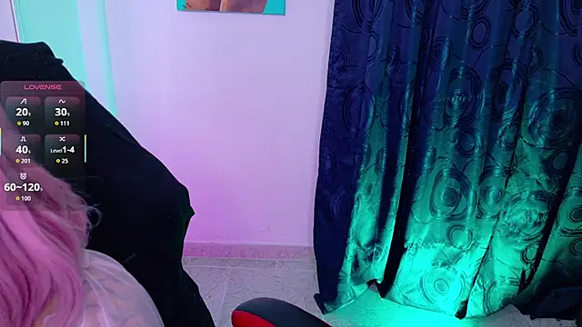 Snapshot of pandorabeker chatting on 10-28-25, 01:53 pandorabeker online show from 10-28-25, 01:53