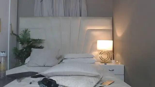 naughtyblackdolie online show from 11-29-25, 07:50