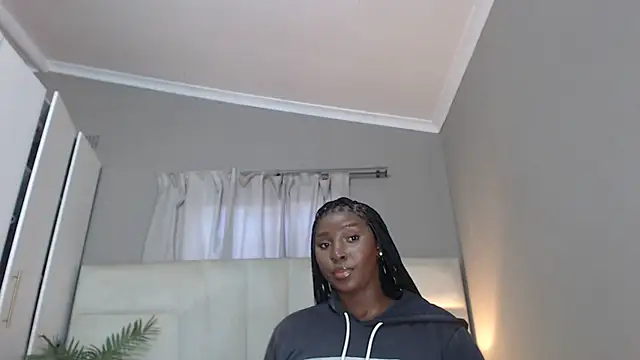 naughtyblackdolie online show from 05-07-26, 12:21