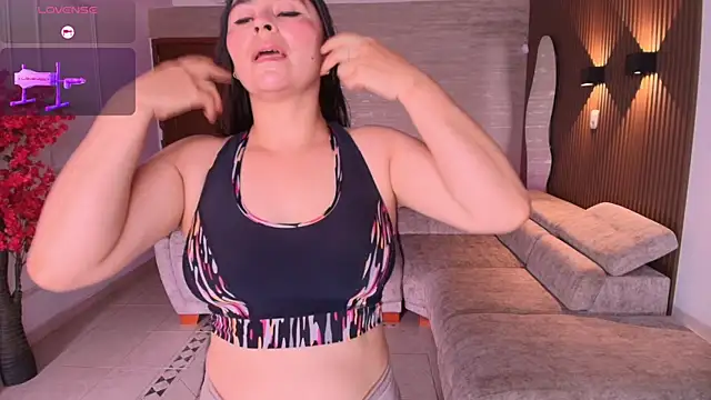 Snapshot of Anna_parkker_ chatting on 03-27-26, 07:13 Anna parkker online show from 03-27-26, 07:13