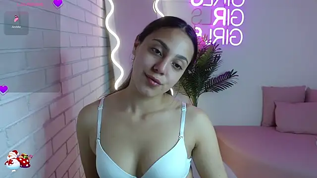 Snapshot of Pia_tay chatting on 12-15-24, 03:56 Pia tay online show from 12-15-24, 03:56