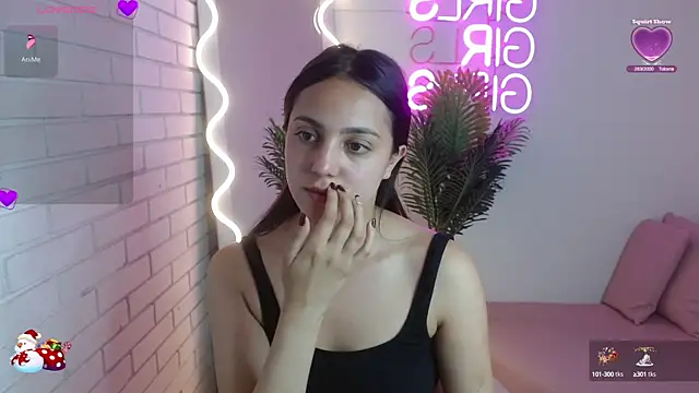 Snapshot of Pia_tay chatting on 12-23-24, 07:06 Pia tay online show from 12-23-24, 07:06