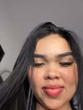 Snapshot of Daisy_20x_ chatting on 06-08-26, 06:47 Daisy 20x online show from 06-08-26, 06:47