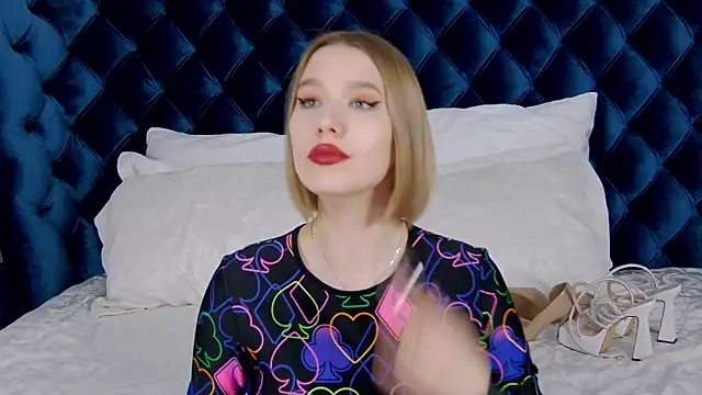 LiliLinn online show from 02-22-25, 12:19