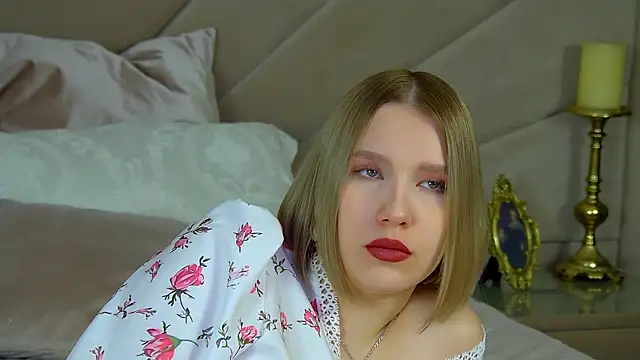 LiliLinn online show from 02-25-25, 05:08