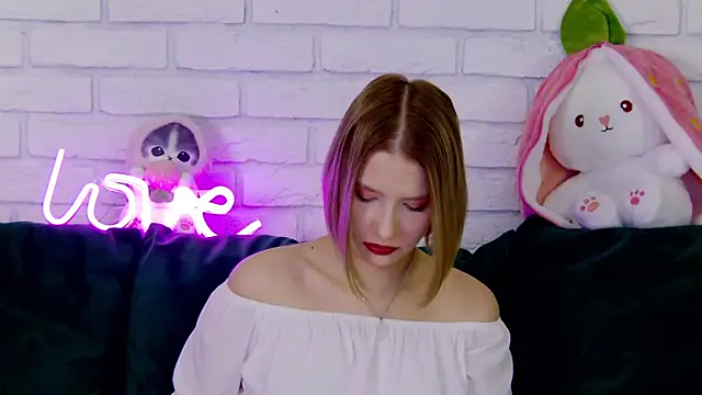 LiliLinn online show from 03-04-25, 05:00