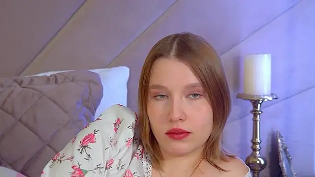 LiliLinn online show from 12-16-25, 06:40