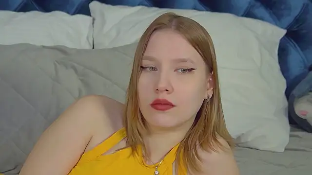 LiliLinn online show from 05-08-26, 04:51