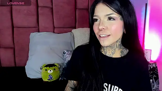 NinaInk online show from 02-20-25, 11:42