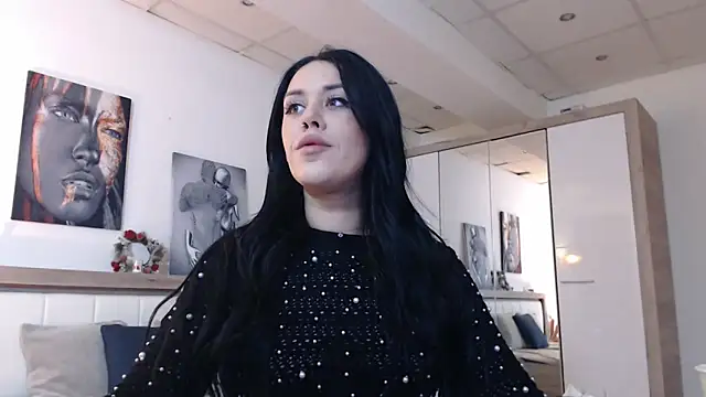 Snapshot of LaylaCruzRose chatting on 12-12-24, 06:03 LaylaCruzRose online show from 12-12-24, 06:03