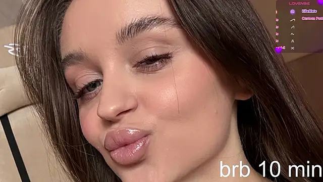 Snapshot of Katy_perry_ chatting on 03-13-26, 02:18 Katy perry online show from 03-13-26, 02:18