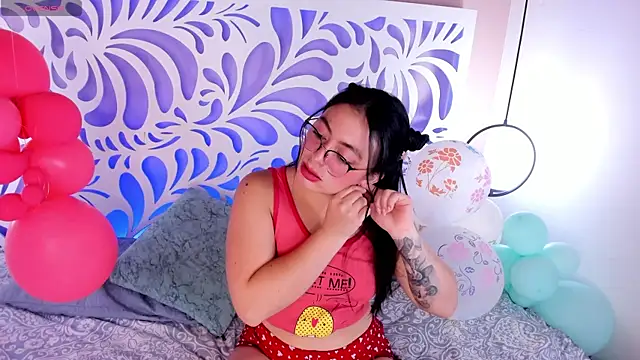 Snapshot of deep_sunset1 chatting on 04-16-26, 05:14 deep sunset1 online show from 04-16-26, 05:14